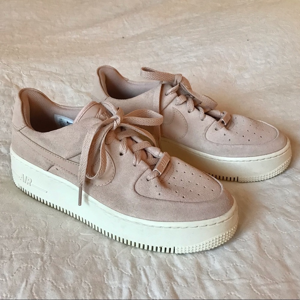Nike Air Force 1 sage low